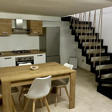 Casa Francesca - Vicino Napoli Comfort E Tranquillita * Pollena Trocchia